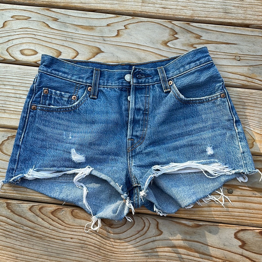 LEVIS - SHORTS - BUTTON FLY